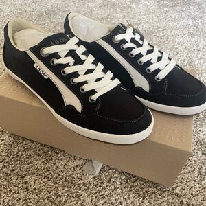 Taos Shooting Star Sneaker